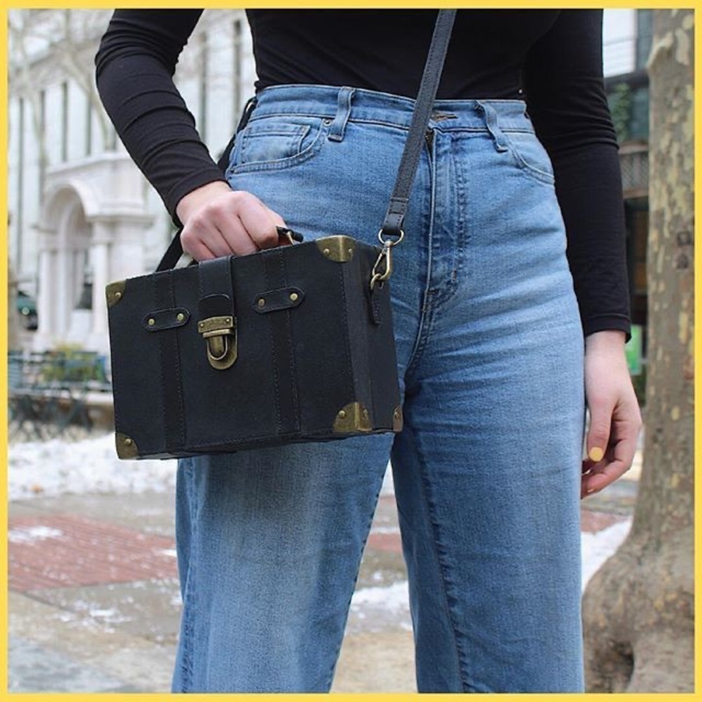 Most Wanted USA | Lily's Trunk Box Leather Crossbody Bag